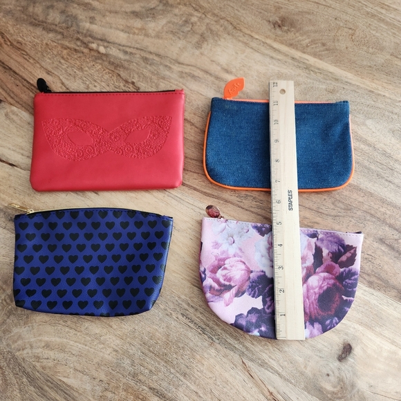 Set of 4 Ipsy Zipper Pouches Assorted Colors - Picture 13 of 14